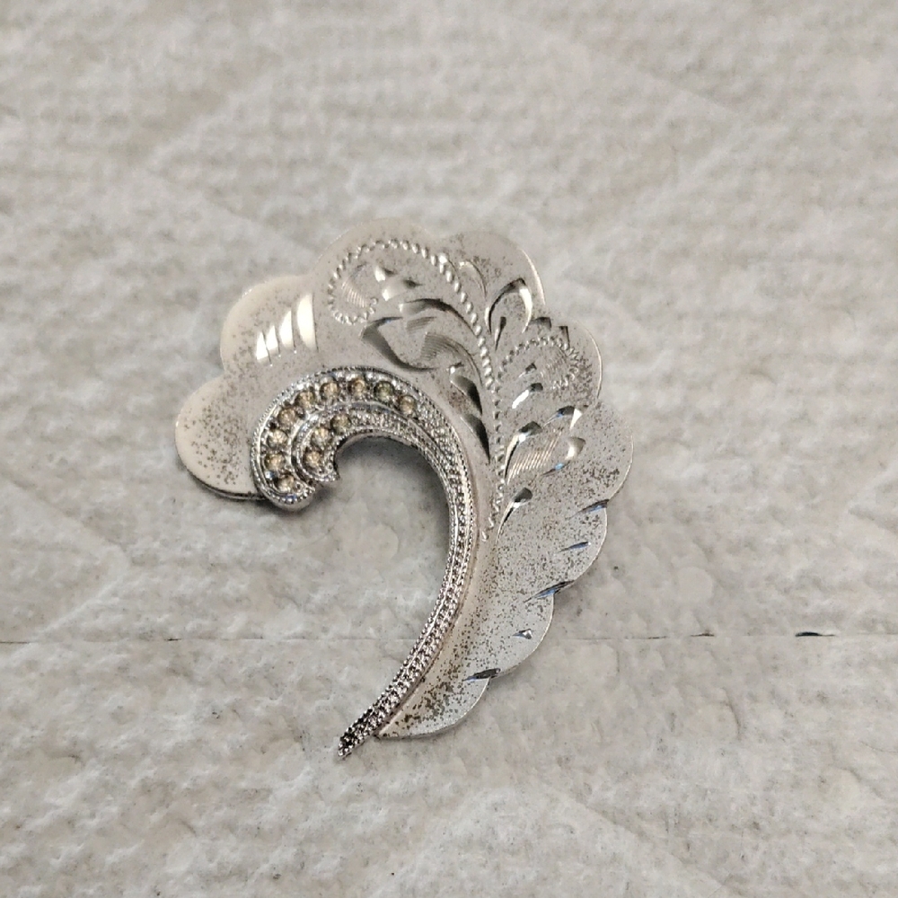 Theda Vintage Sterling Silver and Crystal Women's Leaf Brooch